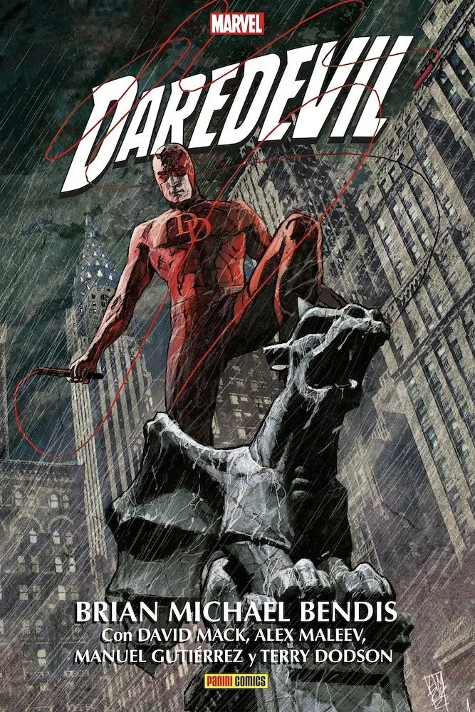 Daredevil de Brian Michael Bendis y Alex Maleev. Marvel Omnibus