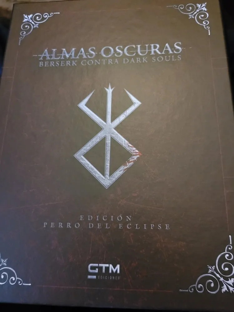 Almas Oscuras ; Berserk contra Dark Souls edicion perro del eclipse